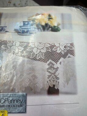 Vintage NOS JCPenney Lace Tablecloth 52x72 Cream NIP Farmhouse Cottagecore